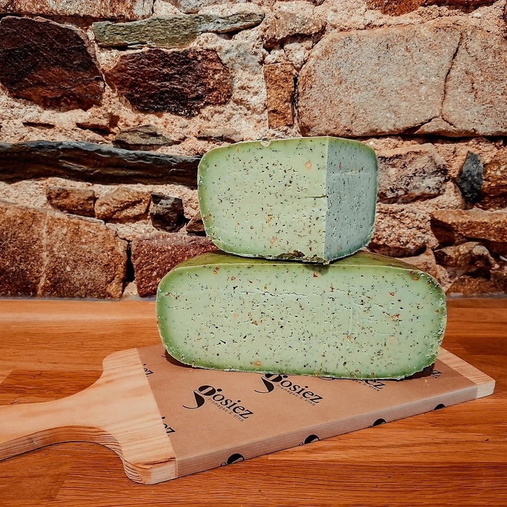 Fromage Basiron Pesto Verde – fromage hollandais vert au pesto basilic, vendu à la part chez Gosiez.